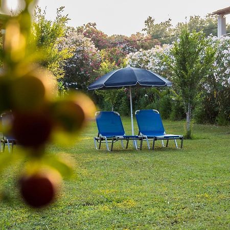 Rose Garden Villa Melíkia Екстериор снимка