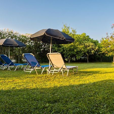 Rose Garden Villa Melíkia Екстериор снимка