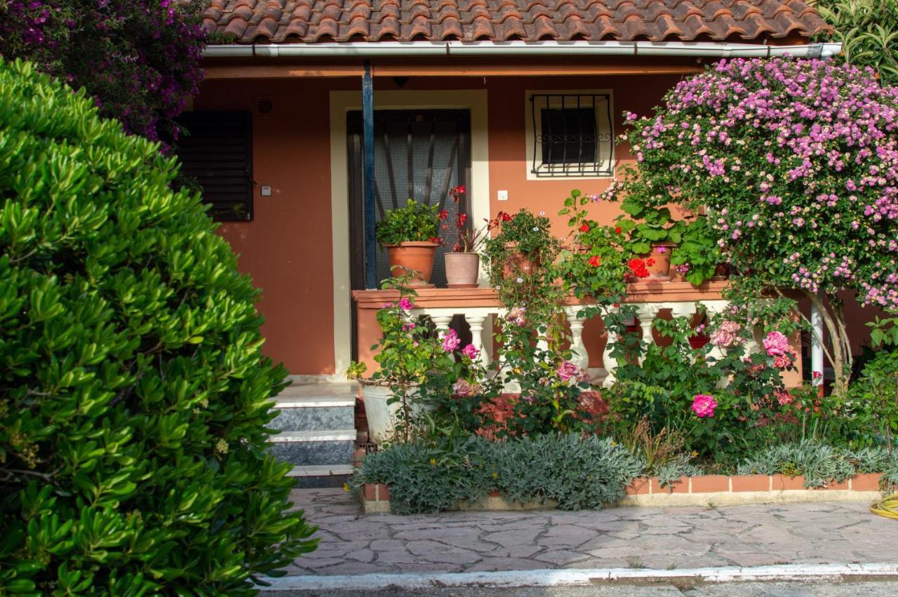 Rose Garden Villa Melíkia Екстериор снимка