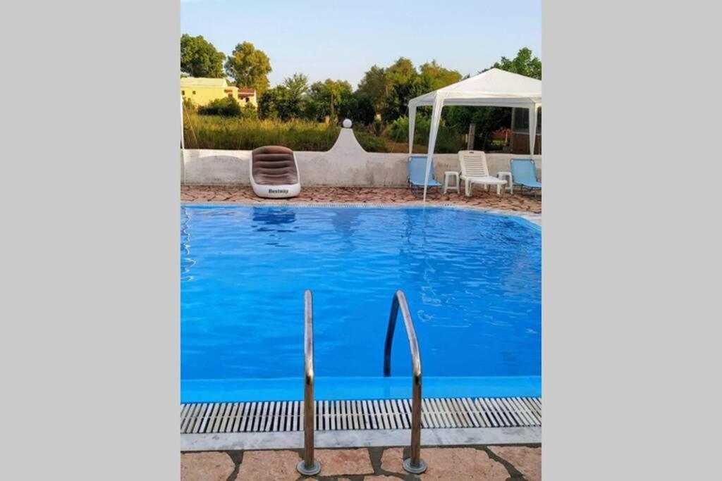 Rose Garden Villa Melíkia Екстериор снимка