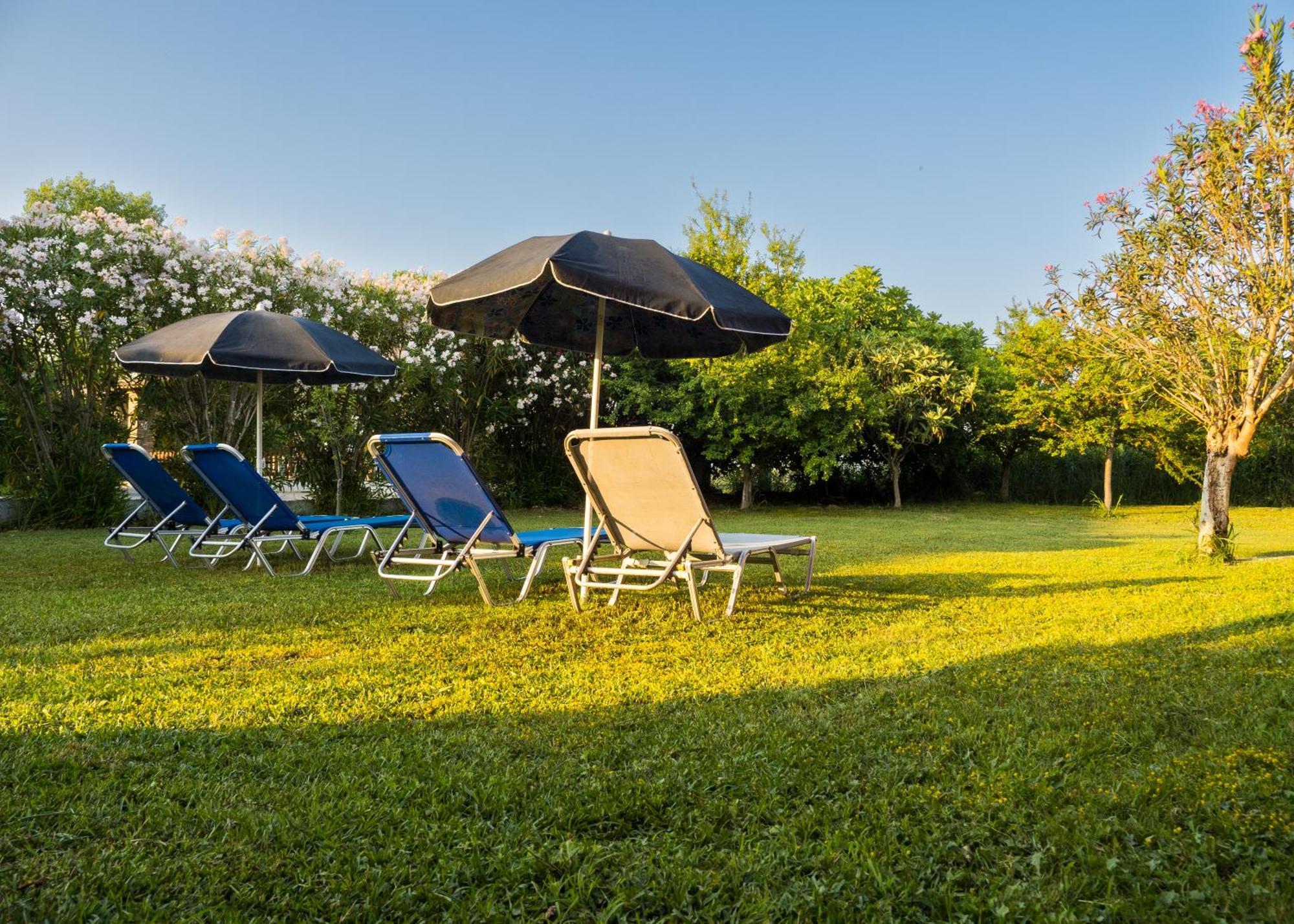 Rose Garden Villa Melíkia Екстериор снимка